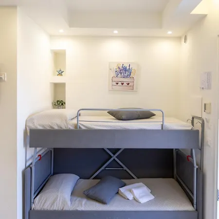 Alojamento de Acomodação e Pequeno-almoço Residenza Kalios 3*